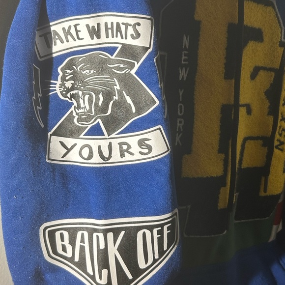 In good condition no holes and not stretched out. - Picture 2 of 10